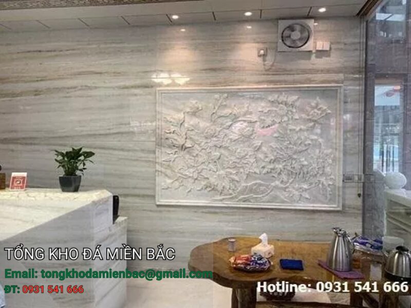 đá ốp tường phòng khách 