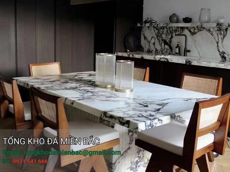 chọn đá làm bàn bếp