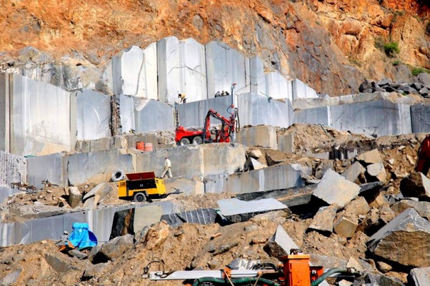Mỏ khai thác đá granite tự nhiên lớn tại Bình Định