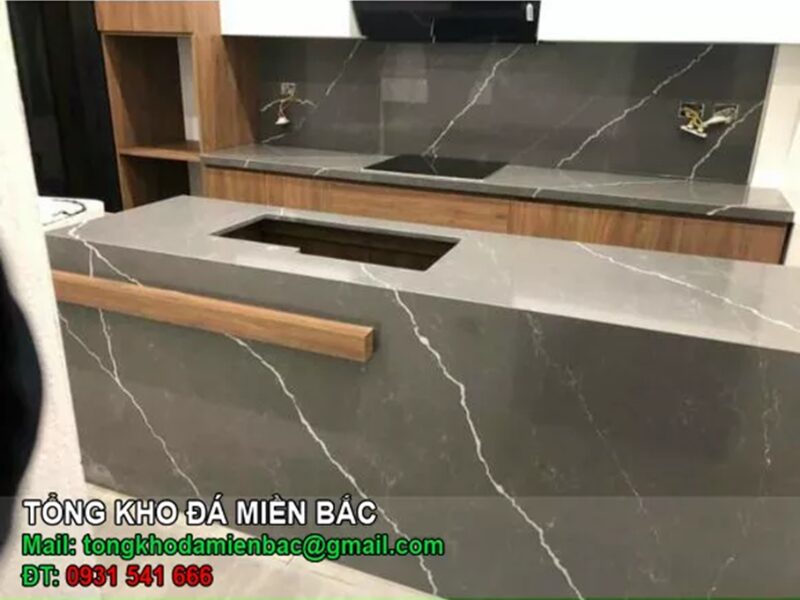 thay mặt đá bàn bếp 