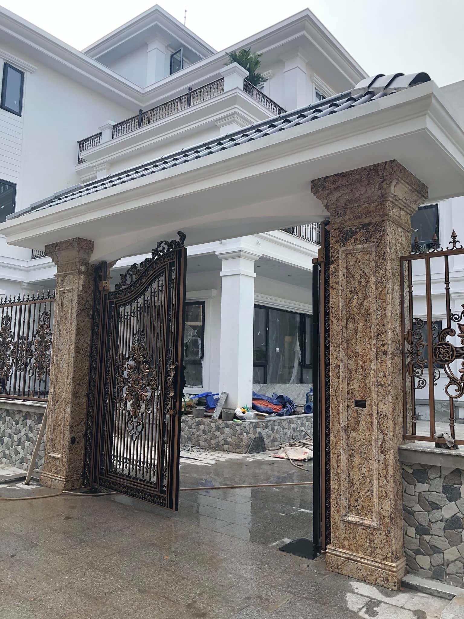 Đá granite solarius ốp cột cổng