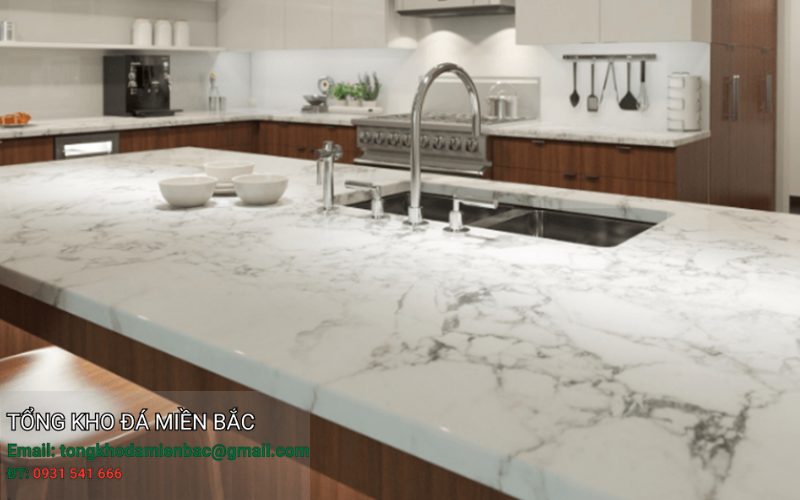 các mẫu bàn bếp mới nhất 2025