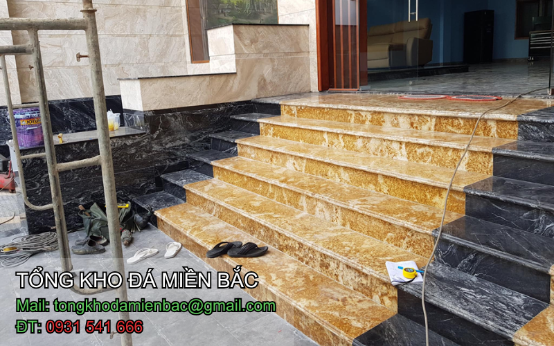 Bí quyết chọn đá ốp lát bậc tam cấp bền đẹp, chống trơn, hợp phong thủy