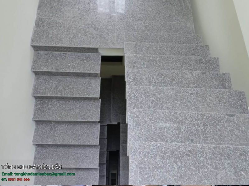 10 mẫu cầu thang đá Granite sang trọng, bền đẹp nhất 2025 3 - Tổng Kho Đá 10 mẫu cầu thang đá Granite sang trọng, bền đẹp nhất 2025