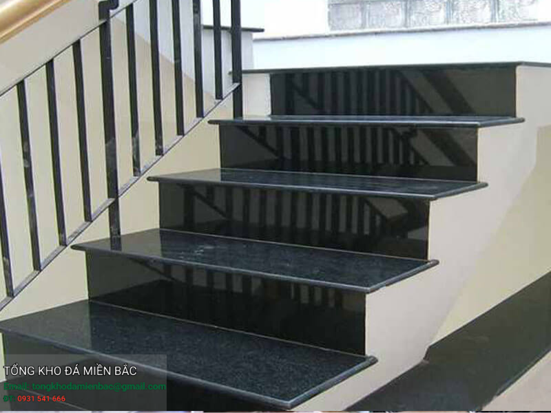 10 mẫu cầu thang đá Granite sang trọng, bền đẹp nhất 2025 2 - Tổng Kho Đá 10 mẫu cầu thang đá Granite sang trọng, bền đẹp nhất 2025