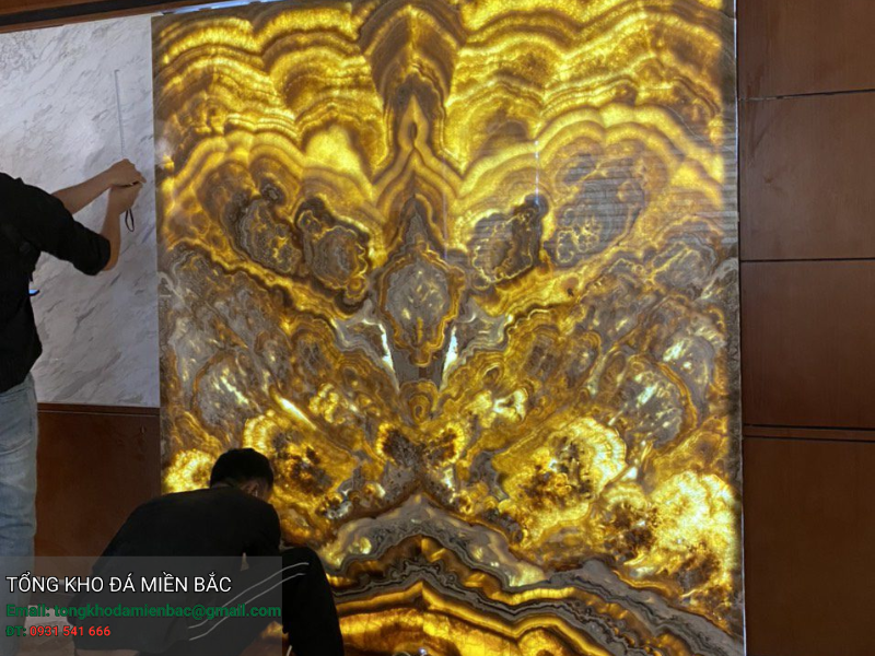 tranh đá Onyx khác gì đá Onyx tự nhiên