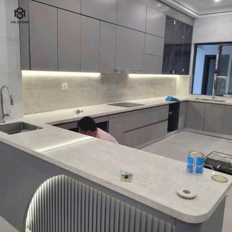 Đá bàn bếp có chứa phóng xạ không? Hiểu đúng để chọn đá an toàn 2 - Tổng Kho Đá da ban bep chu l cho bep hien dai 1 1 - Tổng Kho Đá